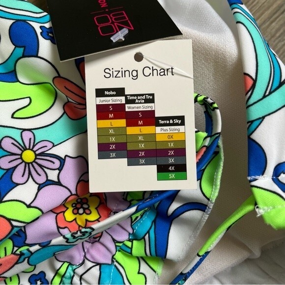 No Boundaries Retro Floral Print Keyhole Multiwear Top Junior's Size XL - Picture 7 of 7